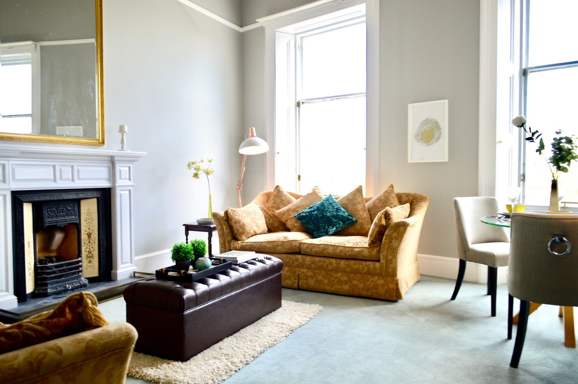 West End 2 Bedroom Georgian Apartment *